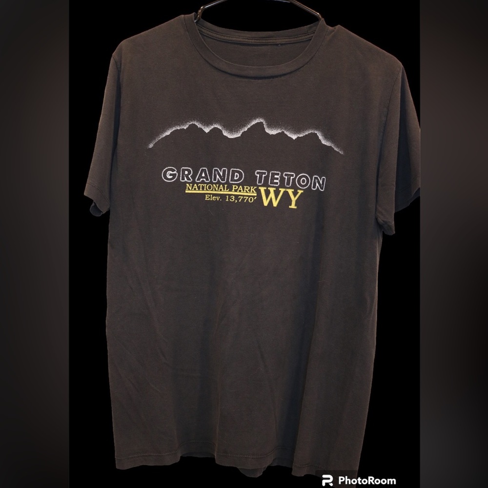 Vintage Grand Teton National Park shirt